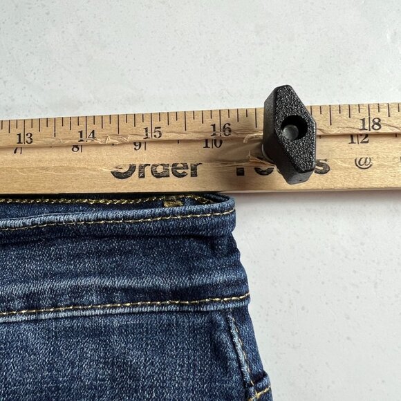 Levi's Jeans Women's 32 721 High Rise Skinny Fit Dark Blue Faded Stretch Denim - Picture 16 of 16